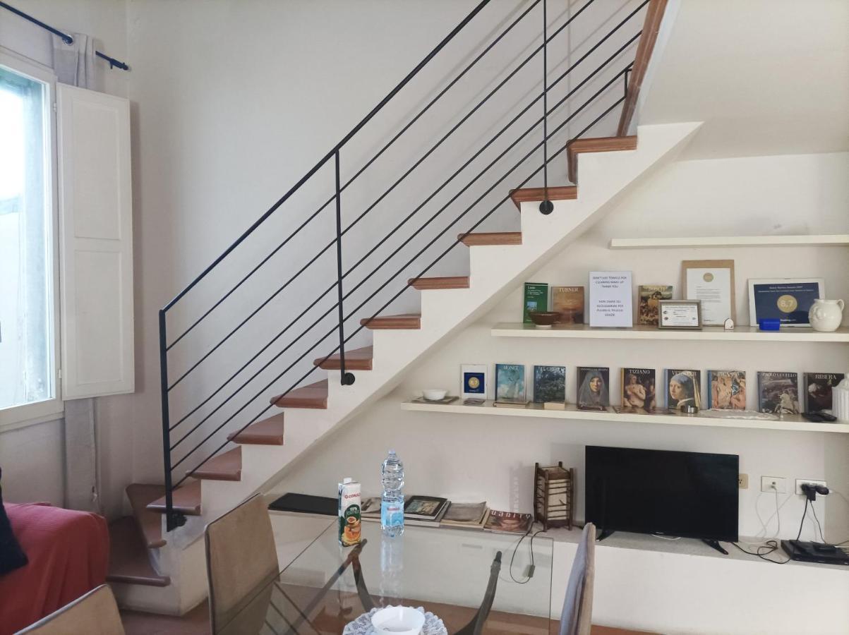 Panoramic Suite Near Duomo And Station Florenz Exterior foto