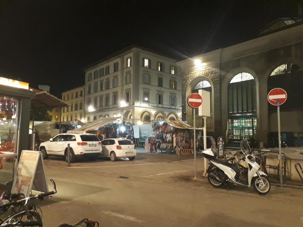 Panoramic Suite Near Duomo And Station Florenz Exterior foto